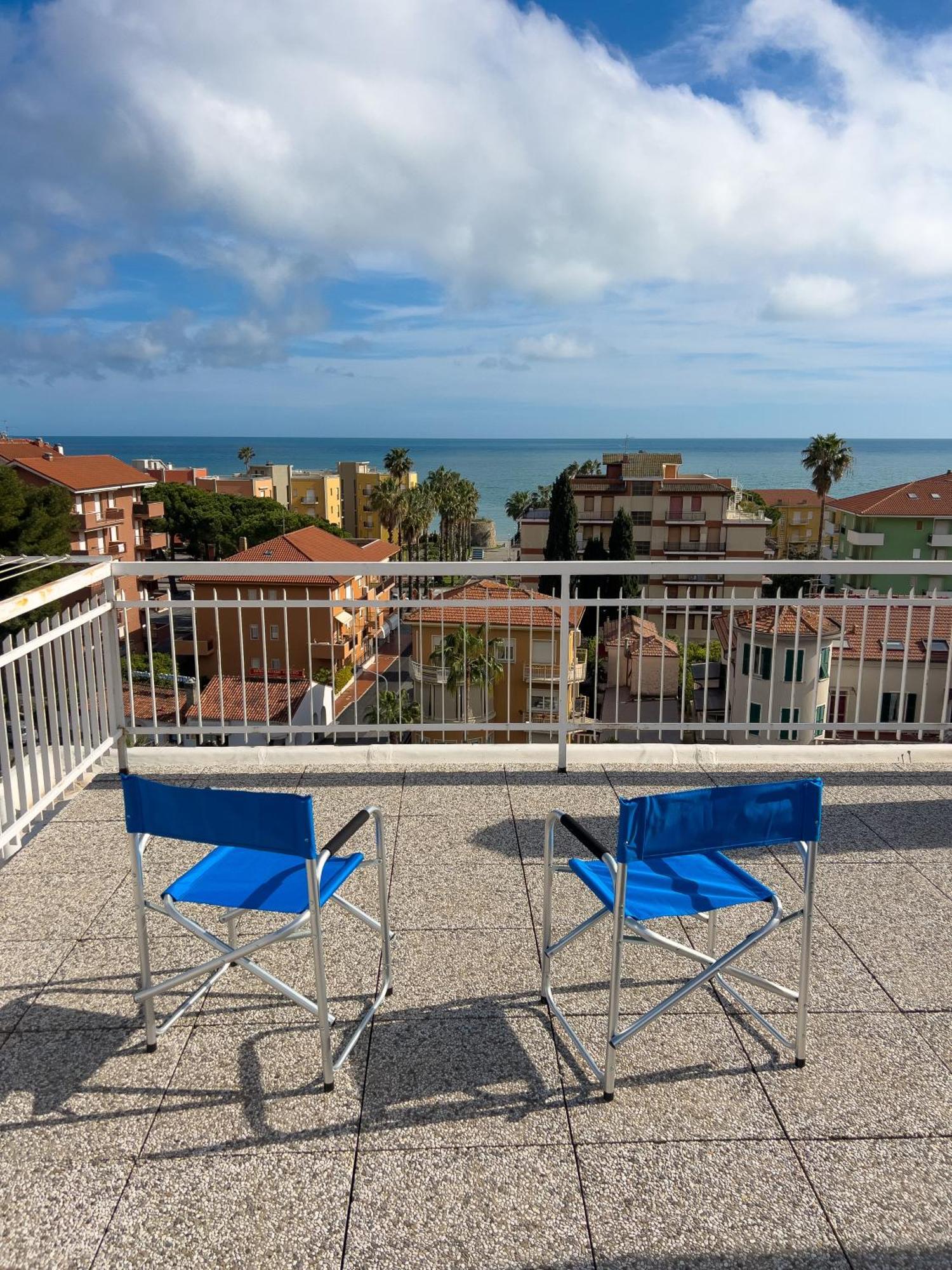 Casa Carlotta Apartment San Bartolomeo Al Mare Ngoại thất bức ảnh